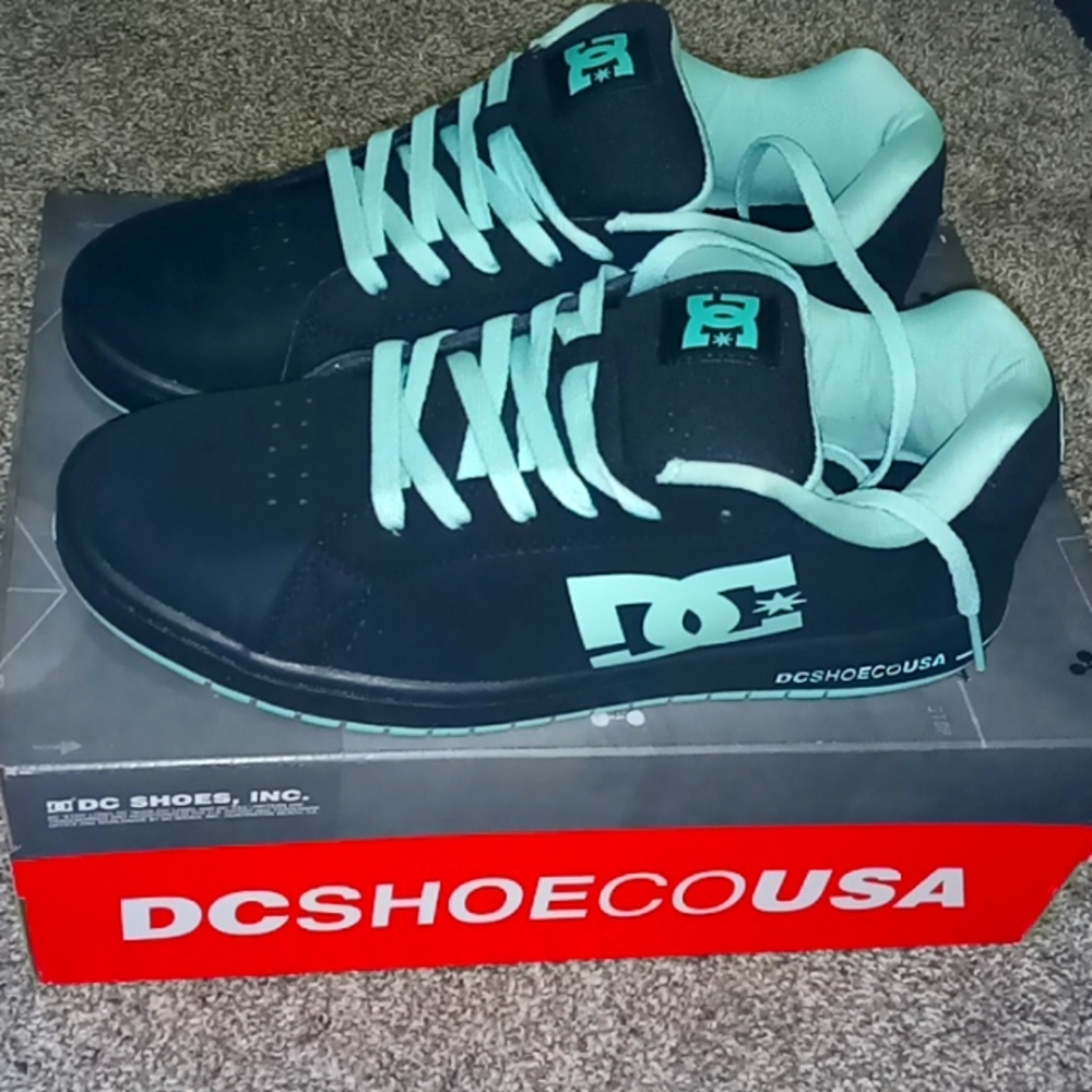 Brand new Women's DC shoes